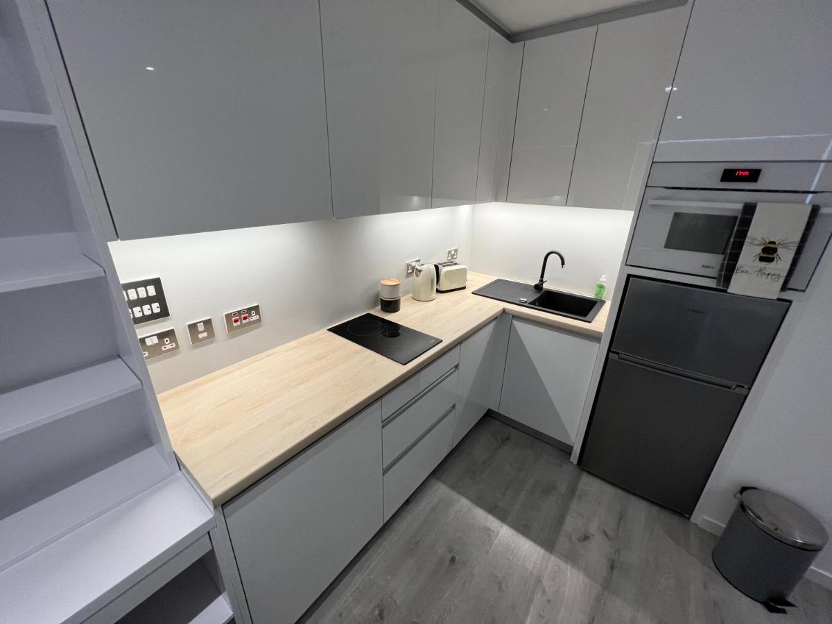 Modern Studio Apartment In Gibraltar - The Hub Kültér fotó