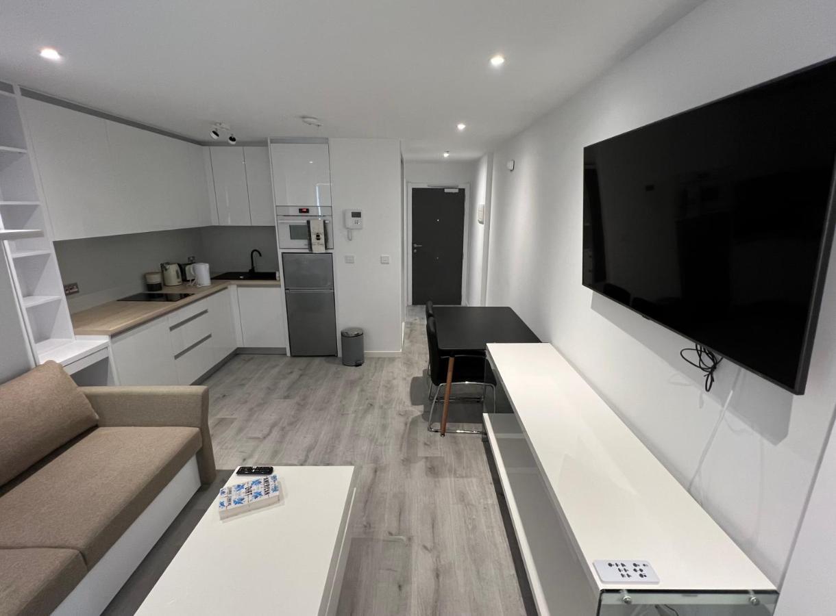 Modern Studio Apartment In Gibraltar - The Hub Kültér fotó